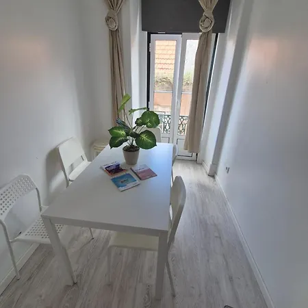 Quarto em Acomodações Particulares Visita Int *
